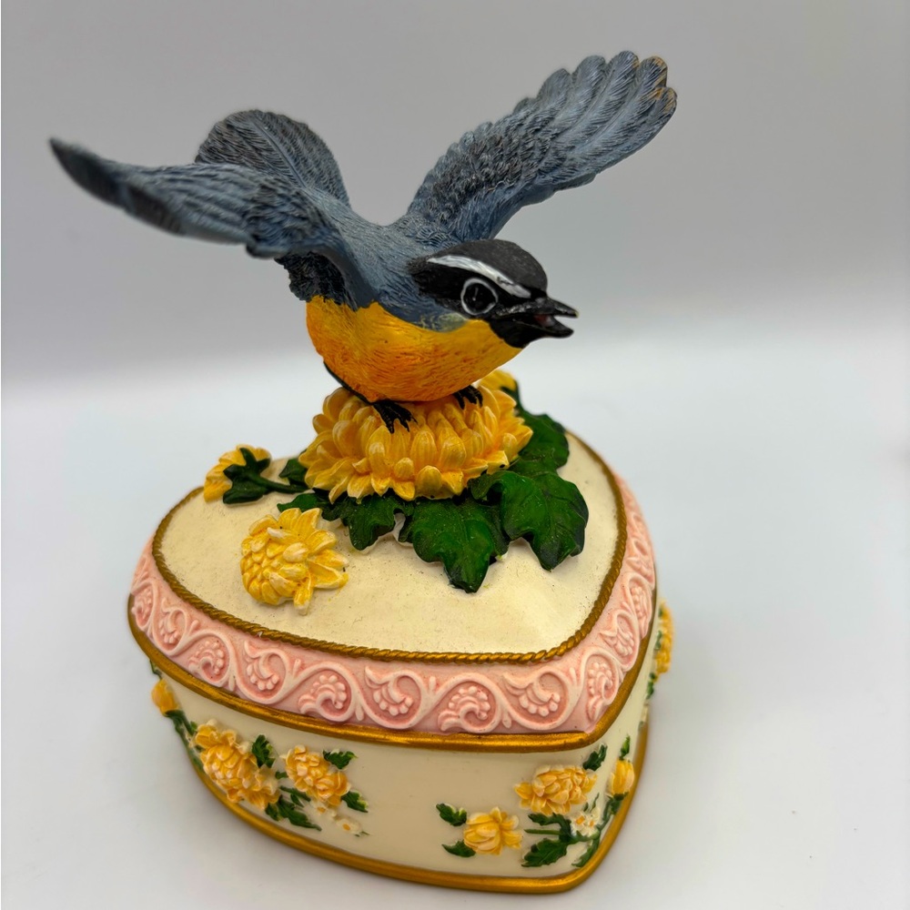 Heritage House Ceramic Hummingbird Music Box
